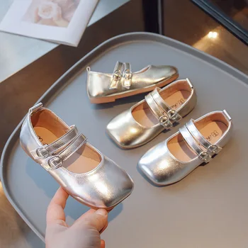 Кожаная обувь для маленьких девочек 2023, летняя детская обувь в корейском стиле, серебристая обувь для выступлений, золотая Мягкая детская повседневная обувь, простая
